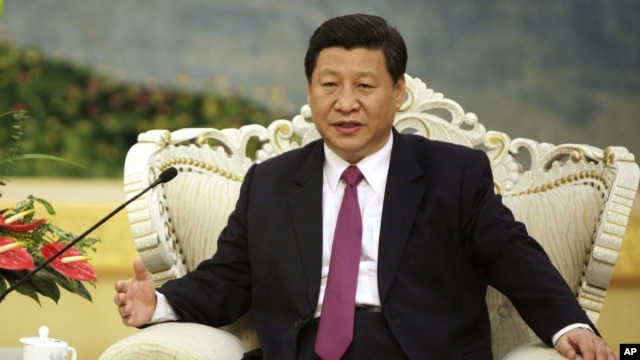Jedno od poslednjih pojavljivanja kineskog potpredsednika Ši Djinpinga tokom susreta sa egipatskim predsednikom Mohamedom Morsijem, Peking, 29. avgust 2012.