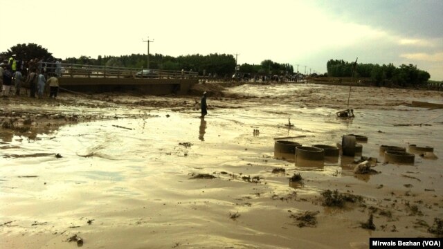 C7420027 D8EF 4CB2 A1A2 A57AE002DFC9 w640 r1 s Afghanistan: Lũ lụt làm hàng trăm người chết và mất tích
