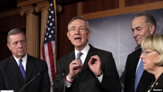 El líder del Senado, Harry Reid, advirtió que EE.UU. no puede dejar de pagar sus deudas y desencadenar una crisis global.