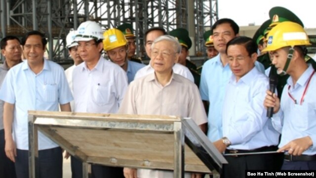 Tổng bí thư Nguyễn Phú Trọng hôm 22/4 tới thăm công trình cảng Sơn Dương thuộc Dự án Formosa thuộc khu công nghiệp Vũng Áng ở Hà Tĩnh.