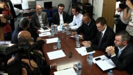 Kosovë: Koalicioni i opozitës sërish në bisedime