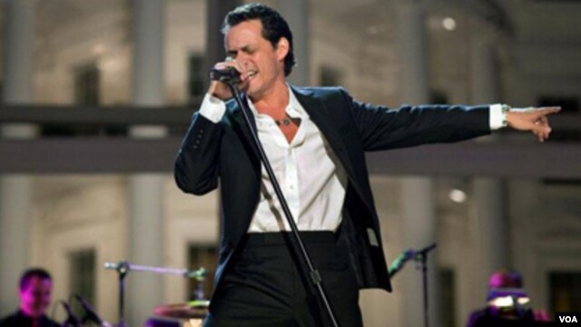 Marc Anthony será homenajeado con el premio Billboard Salón de la Fama. Aylín Mujica y Daniel Sarcos serán los conductores de la gran noche.