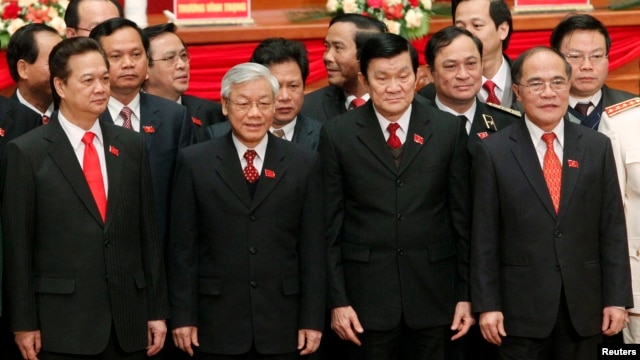 Lãnh đạo Đảng Cộng sản Việt Nam sau cuộc bầu cử Đại hội Đảng lần thứ 11 tại Hà Nội ngày 19 tháng 1 năm 2011.