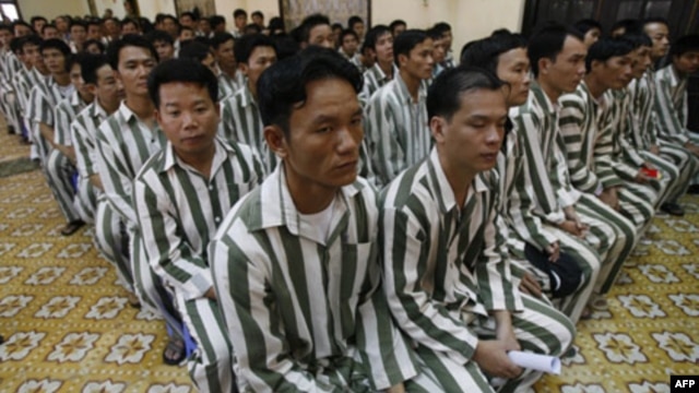 Việt Nam hôm 28/8 loan báo sẽ trả tự do cho hơn 18 ngàn tù nhân, bắt đầu từ thứ Hai tuần tới.