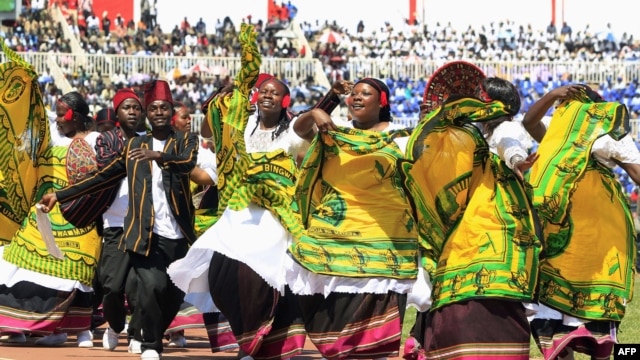 Nubian traditional dancers perform during the 49th Jamhuri Day celebrations, the day Kenya gained independence, at Nyayo National Stadium in Nairobi, December 12, 2012.