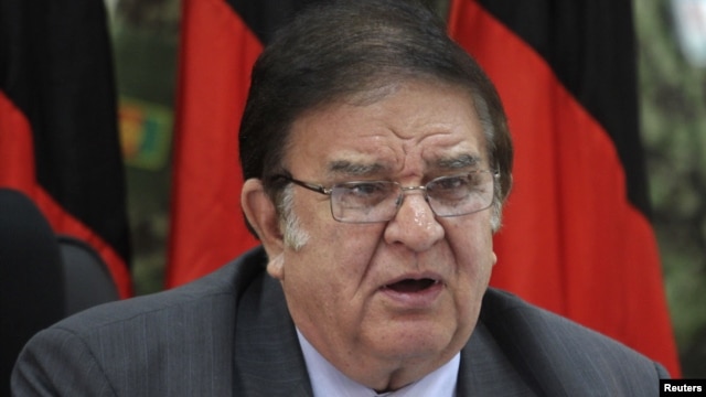 Afghan Defense Minister Abdul Rahim Wardak speaks at a news conference after resigning, in Kabul August 7, 2012.