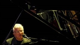 Randy Newman performing earlier this year