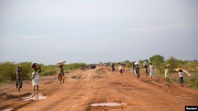 South Sudan Warring Factions Ink Truce as Fighting Rages