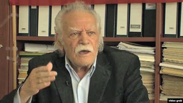 Manolis Glezos