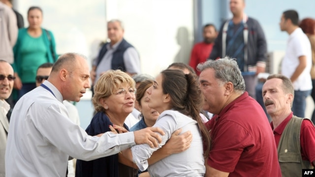 Relatives of Turkish soldiers react after a court decision in Silivri, September 21, 2012.