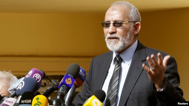 Ông Mohamed Badie phát biểu trong một cuộc họp báo tại Cairo, 8/12/2012