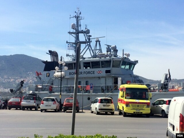 Less than two weeks ago, locals say, international patrol boats like this one appeared in the port in Lesbos, Greece, April 1, 2016. (H. Murdock/VOA)