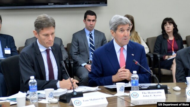 Kerry (right) and Malinovsky (left) to attend the 19th Session of the US Human Rights Dialogue (Photo Source: US Department of State)