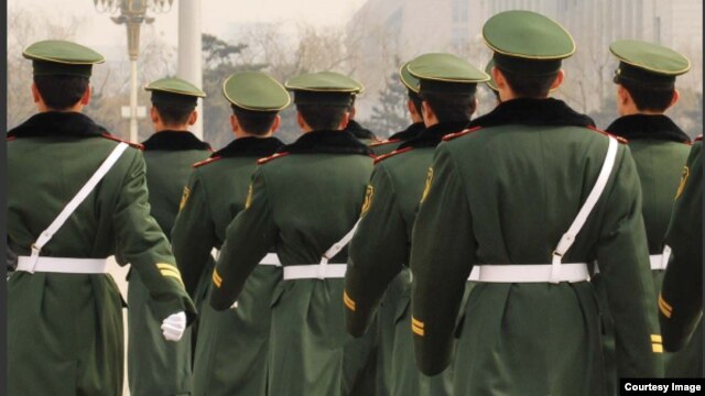 扼杀异议：中国的新领导人深化互联网控制 自由之家报告封面