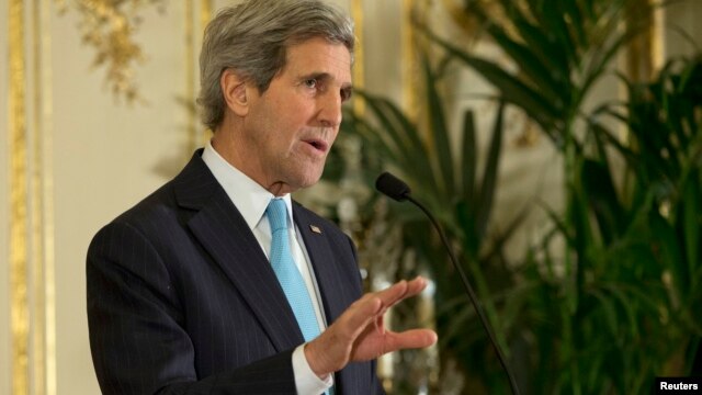 Ngoại trưởng Hoa Kỳ John Kerry nói chuyện tại một cuộc họp báo, 12/1/14