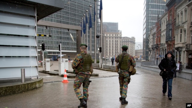 Binh sĩ Bỉ tuần phòng trước trụ sở EU ở Brussels, 19/1/15