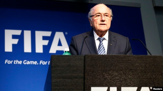 Chủ tịch FIFA Sepp Blatter phát biểu trong buổi họp báo ở trụ sở FIFA tại Zurich, Thụy Sĩ, ngày 2 tháng 6, 2015.
