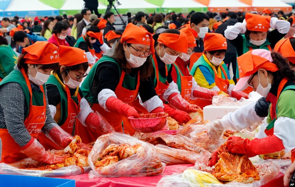 Seoul Kimchi Festival Keeps Korean Tradition Alive