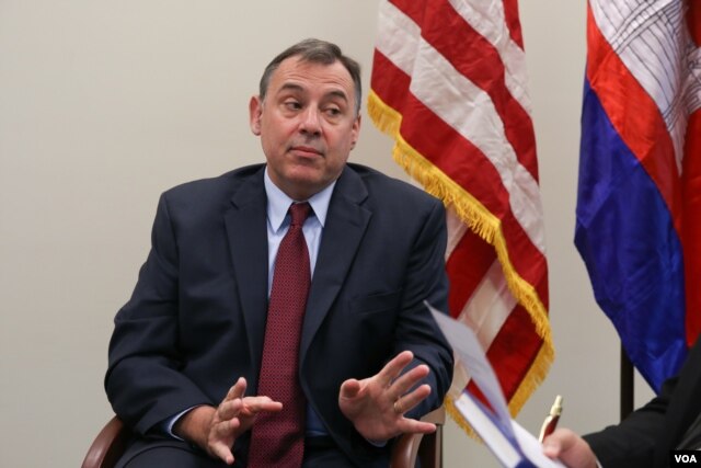 U.S. Ambassador to Cambodia William A. Heidt says during an interview at the U.S. Embassy in Phnom Penh, Cambodia on February 10, 2016 that the U.S. does not ask Cambodia to choose between itself and China. He said that more business with U.S. companies will boost Cambodia in its next step of economic development. (Nov Povleakhena/VOA Khmer)