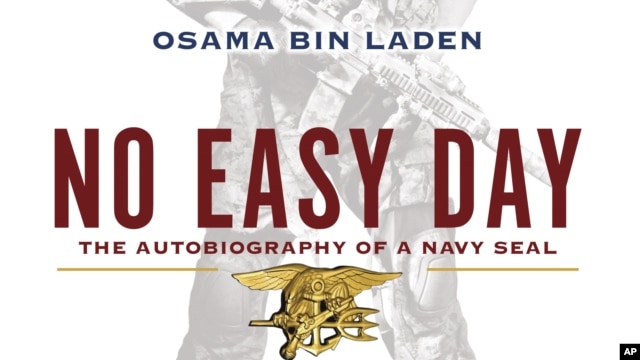 Bìa cuốn sách "No Easy Day: The Firsthand Account of the Mission that Killed Osama Bin Laden," của tác giả Mark Owen
