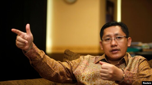 Ditetapkannya  Anas Urbaningrum sebagai tersangka kasus korupsi Hambalang dan beberapa tersangka lain dalam berbagai kasus korupsi di Indonesia bukan berarti penyalahgunaan negara tidak akan terjadi lagi (Foto: dok). Para pengamat mengimbau seluruh elemen masyarakat tetap kritis mengawasi penggunaan anggaran negara.