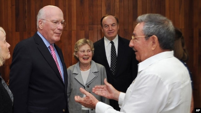 Năm ngoái, thượng nghị sĩ Patrick Leahy cũng đã hướng dẫn một phái đoàn quốc hội đi thăm Cuba.