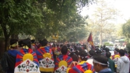  Tibetans march in support of the flame of truth relay