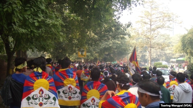  Tibetans march in support of the flame of truth relay