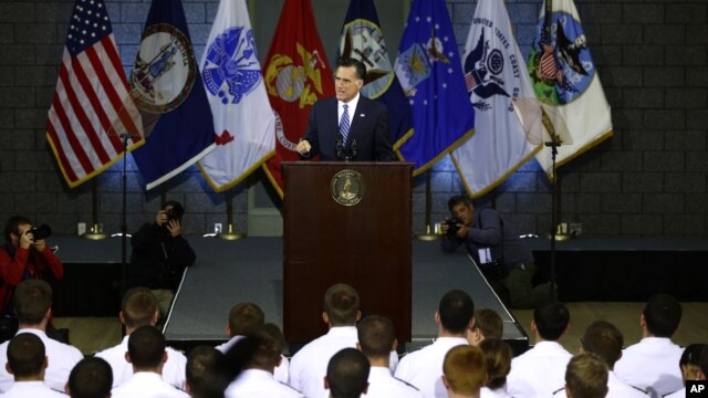 Ứng cử viên tổng thống Đảng Cộng hòa Mitt Romney đọc diễn văn về chính sách đối ngoại tại Học viện Quân sự Virginia ở Lexington, 10/8/12