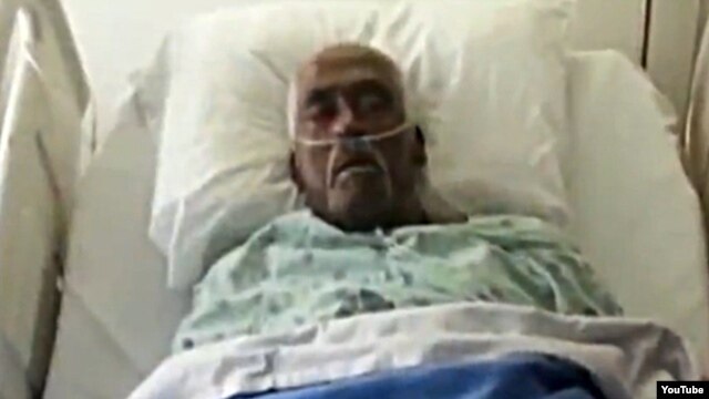 Walter Williams, un agricultor jubilado, de 78 años, hizo el viaje de vuelta de la funeraria al hospital.