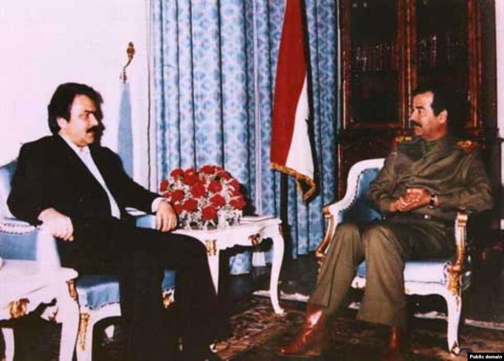 صدام که در جنگ با ایران بود، محلی را به مجاهدین داد که کمپ اشرف نامیده شد و این سازمان در آنجا مستقر شد.
