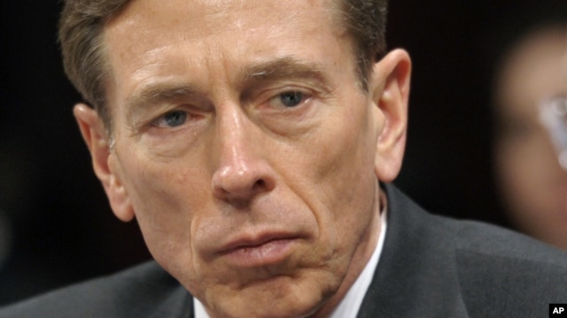 Tướng Petraeus viết rằng ông đã tỏ ra là có khả năng xét đoán tệ hại, và cách hành xử đó không thể được chấp nhận nơi một nhà lãnh đạo.