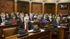 Poslanici Skupstine Srbije raspravljali su danas o Predlogu rezolucije o Kosovu, koja ce predstavljati osnov za razgovore sa vlastima Kosova