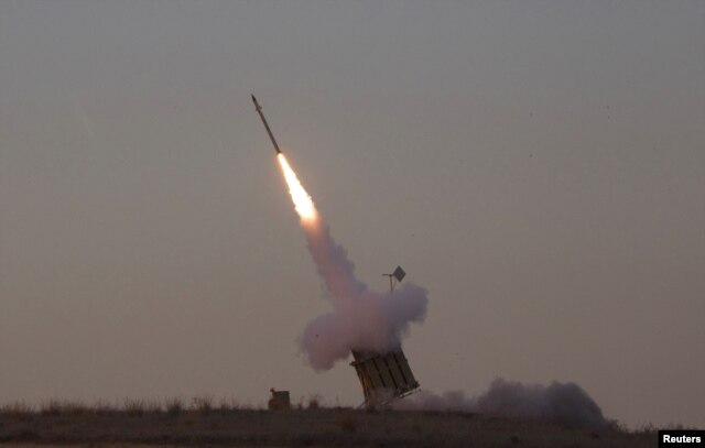 An Iron Dome launcher fires an interceptor rocket near the southern town of Sderot November 15, 2012.