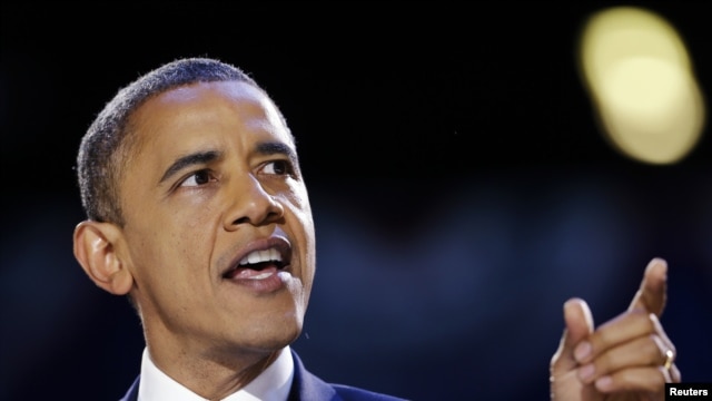 Tổng thống Obama độc diễn văn chiến thắng tại đêm bầu cử ở Chicago. 