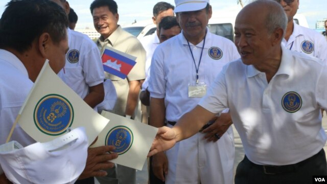 [ News ] ព្រះម្ចាស់​រណឫទ្ធិ​សម្ពោធ​គណបក្ស​ទីបី​ហើយ​សំឡឹង​យក​ជ័យ​ជម្នះ​អាណត្តិ​​ក្រោយ - Daily News, Politic