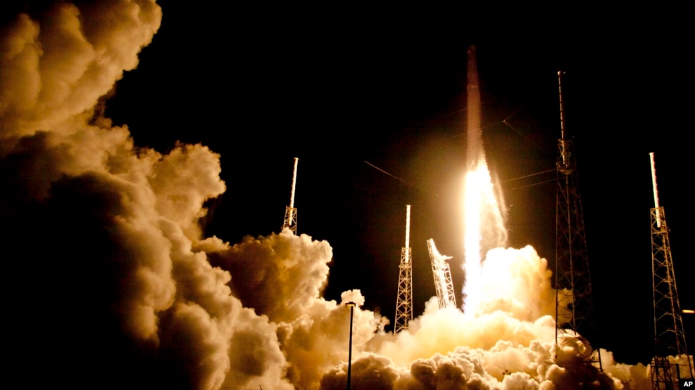 Rocket Falcon 9 được phóng vào không gian từ Florida, 17/7/2016.