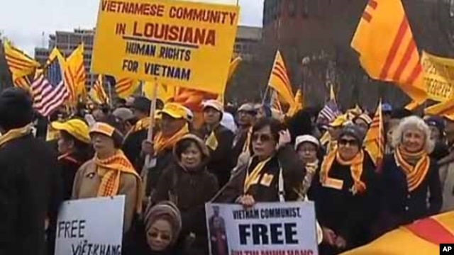 Hàng trăm người Việt ở hải ngoại tập trung về thủ đô Washington để kêu gọi chính phủ Hoa Kỳ thúc đẩy Việt Nam cải thiện nhân quyền