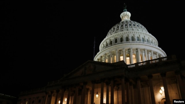 Điện Capitol vào ban đêm