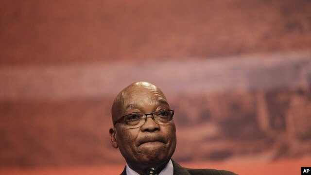 South African President Jacob Zuma pauses as he delivers a speech in Cape Town, South Africa, Aug. 31, 2012. 