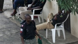 Policajac u patroli protiv talasa kidnapovanja u Nigeriji 