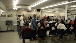 Las personas sin presencia legal en EE.UU. podrán rendir el examen de manejo y obtener un seguro.