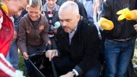 Shqipëri, nismë për pastrimin e qyteteve