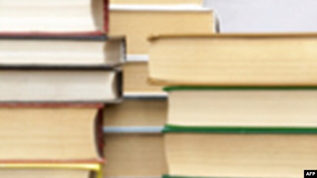 Lịch sử và phê bình văn học