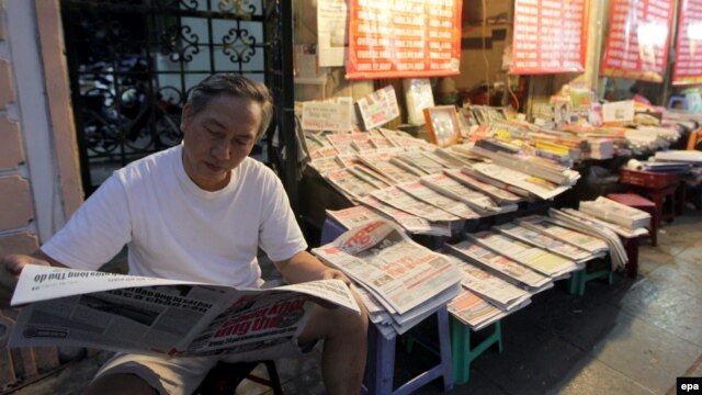 Sạp bán báo trên đường phố Hà Nội. Việt Nam tiếp tục nằm gần cuối bảng Tự do Báo chí Thế giới, ở hạng 175 như năm ngoái trên tổng số 180 quốc gia được khảo sát.