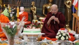 ព្រះតេជព្រះគុណ ព្រះមហាបណ្ឌិត ហុក សាវណ្ណ ព្រះគ្រូចៅអធិការវត្តខ្មែរនៅប្រទេសកាណាដា