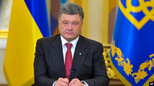 Tổng thống Ukraine Petro Poroshenko phát biểu tại Kyiv, ngày 30/6/2014.