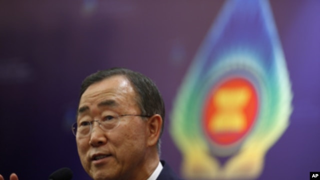 United Nations Secretary General Ban Ki-moon talks at a news conference during the East Asia Summit in Nusa Dua, Bali November 19, 2011.