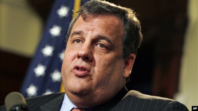 New Jersey Governor Chris Christie answers a question during a news conference in Trenton, New Jersey, December 7, 2012.