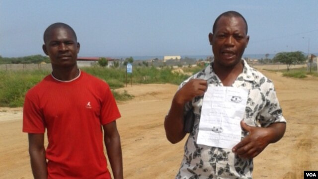 Angola family of person arrested for illegal housing - Helson Hossi father of José Mambuco Kuenha e brother Paulo Abreu